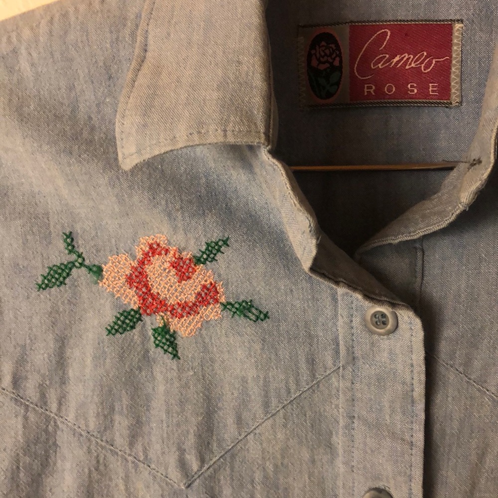 Vintage western cameo rose embroidered shirt
